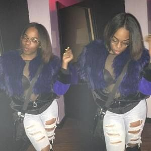 Meet your Posher, Derricka